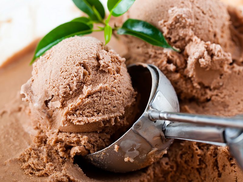 Мороженое пломбир шоколадный. Шоколадное мороженое. Сливочно шоколадное мороженое. Красивое шоколадное мороженое. Choco ice