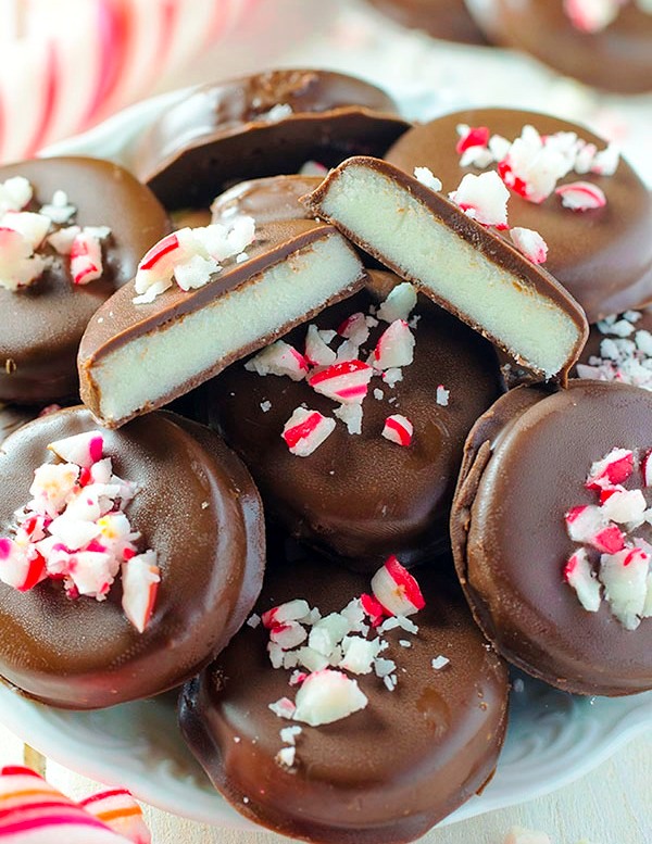 Homemade Peppermint Patties are a no bake Christmas dessert recipe. Easy homemade candies are a Christmas staple alongside traditional Christmas cookies!