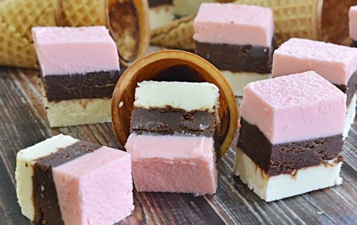 A twist on your favorite ice cream! Fudge is a treat in itself but put vanilla, dark chocolate and strawberry together and you have a masterpiece! Perfect for an ice cream theme party, summer party or to go in an Easter Basket!
