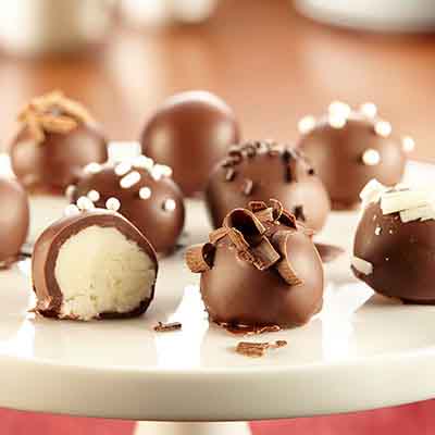 Easy homemade candy recipe! These buttercream candies are simple to make with powdered sugar, butter and cream cheese.