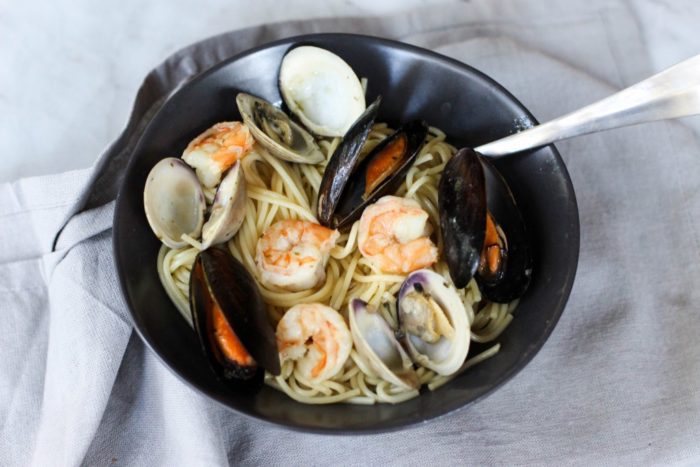 easy-seafood-pasta-and-white-wine-butter-sauce