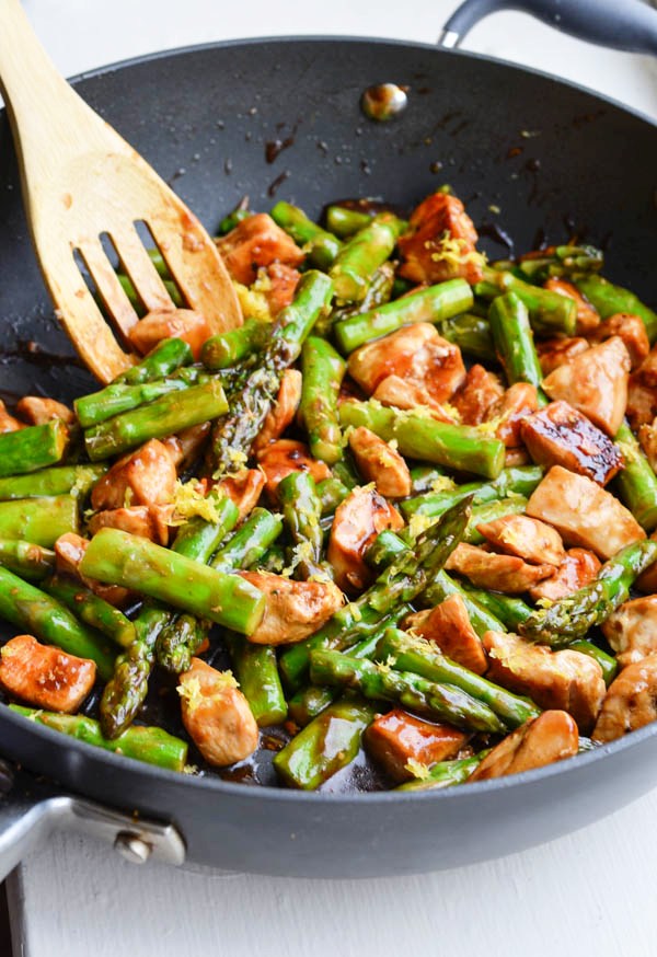 lemony-chicken-stir-fry-with-asparagus