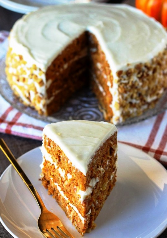 Pumpkin carrot cake with cream cheese frosting