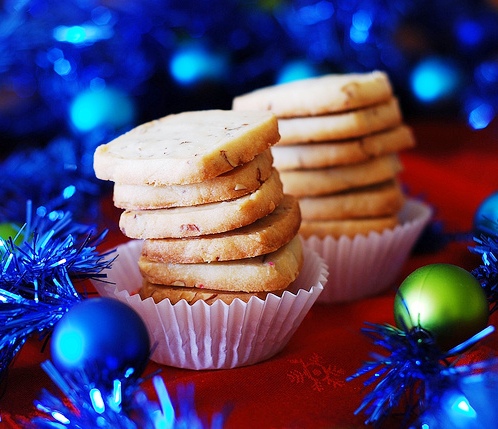 almond-shortbread-biscuits