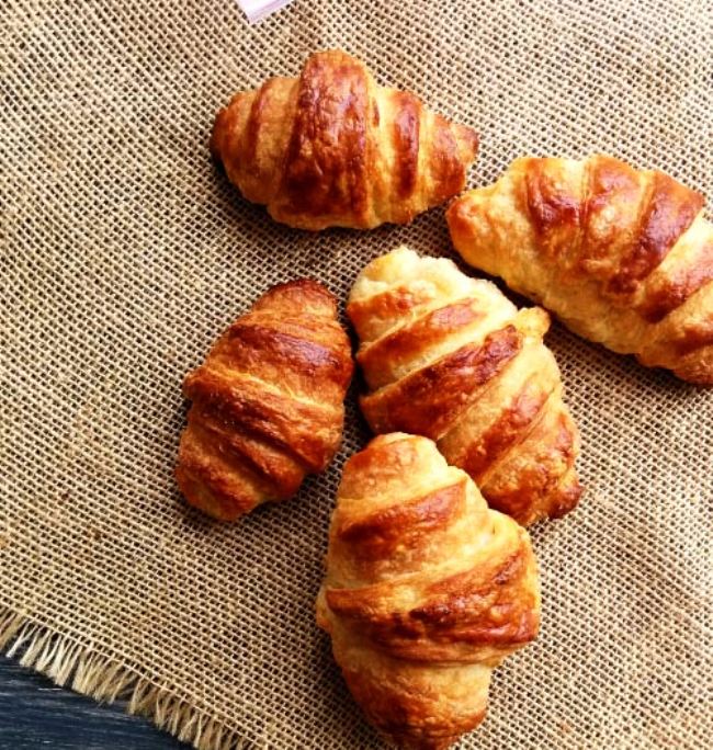 Easy baked croissant recipe