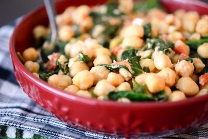 Chick peas and spinach dish
