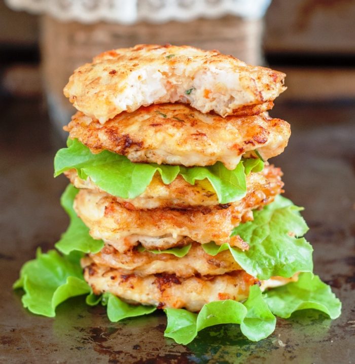These tender shrimp cakes is a simple dinner in minutes that’s so mouthwatering, easy and delicious! You are guaranteed to cook it again and again!