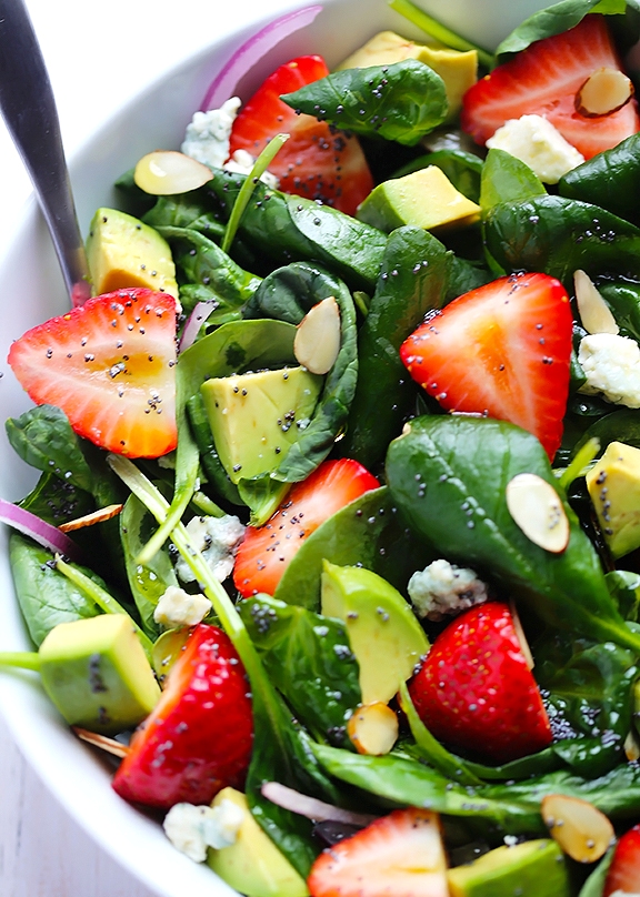 Avocado strawberry spinach salad with poppy seed dressing