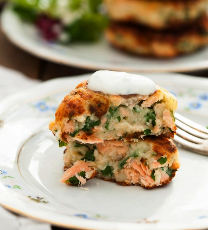 These salmon cakes made with leftover mashed potatoes and canned salmon are ‘cheap and cheerful’.  So you can eat your cakes and also… live a little! Learn my secret to the best salmon patties!