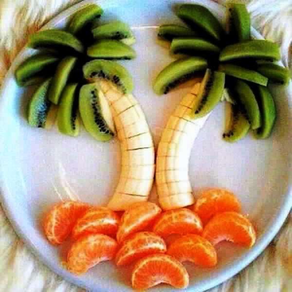 Edible kids fruit arrangement ideas to DIY. 