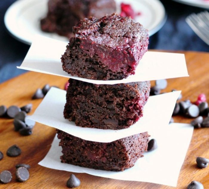 Dark chocolate raspberry fudge brownies