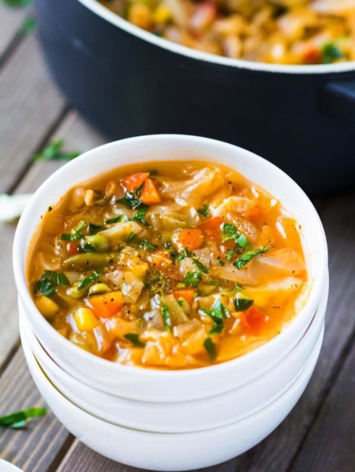 Easy and clean vegetarian cabbage soup recipe