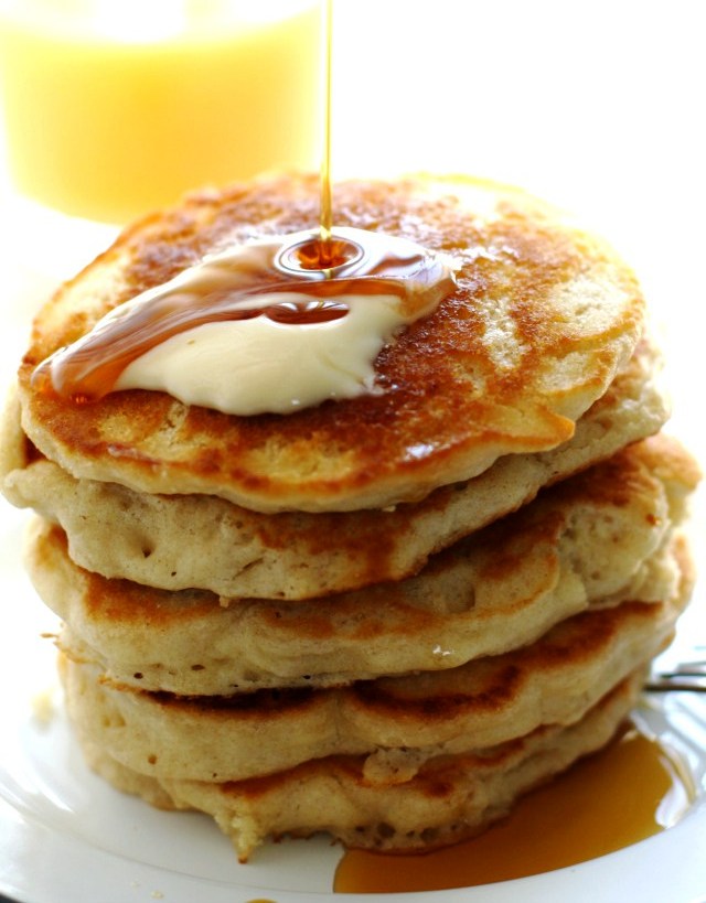 Light and fluffy vegan pancakes