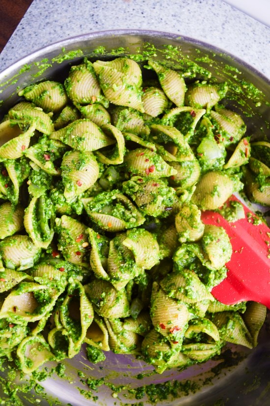 vegan spinach pesto pasta