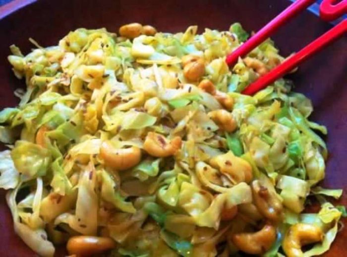 Cashew cabbage