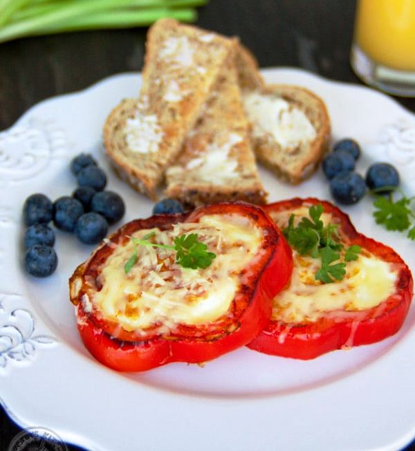 bell pepper egg in a hole