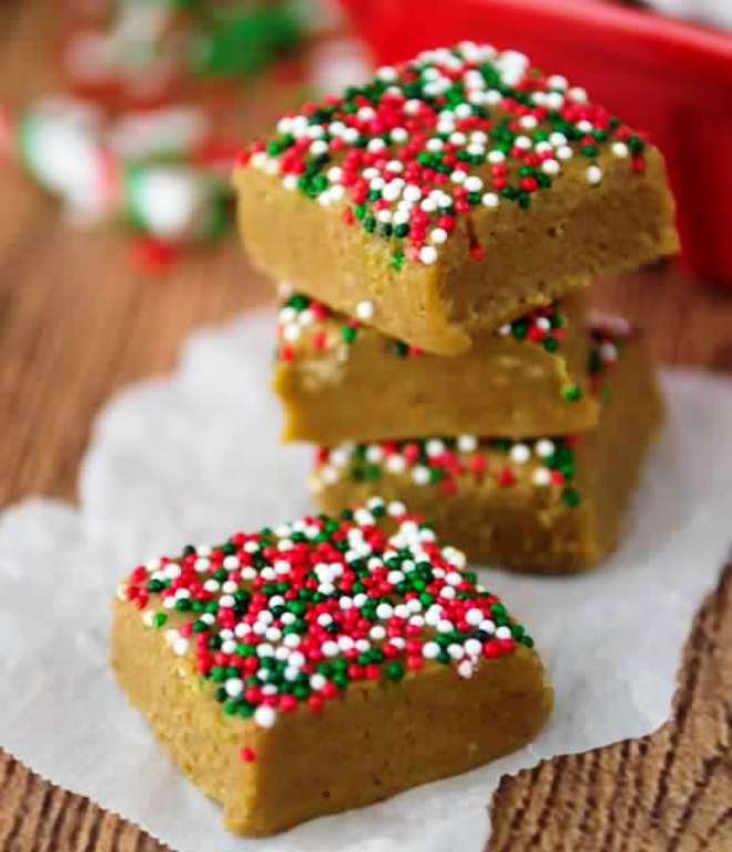 This Gingerbread fudge tastes just like gingerbread cookie dough!