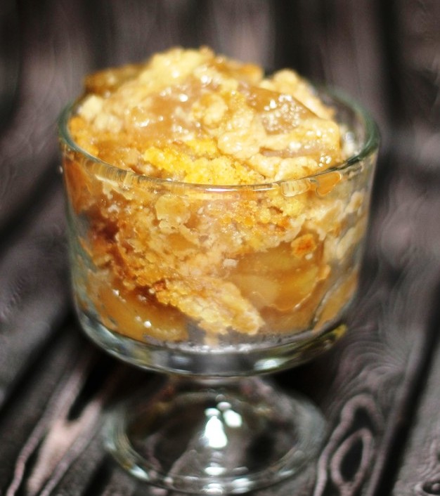 Simple apple cobbler using a cake mix