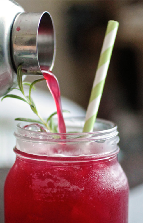 Blackberry whiskey lemonade