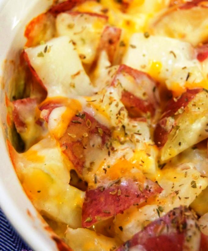  Cheesy ham and potato casserole