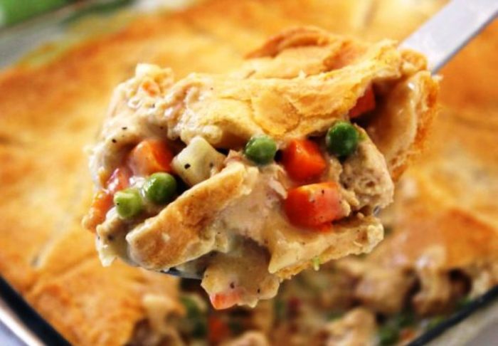 Chicken pot pie casserole