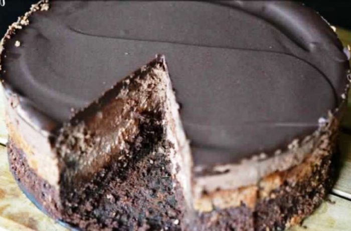 Cheesecake factory triple chocolate cheesecake