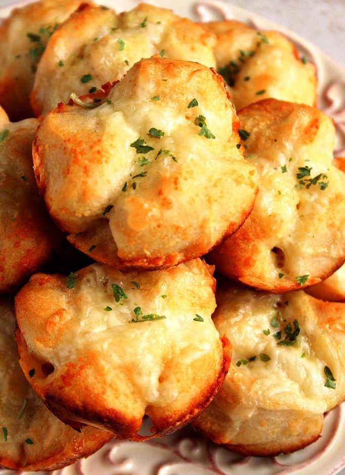 Garlic parmesan pull apart rolls recipe