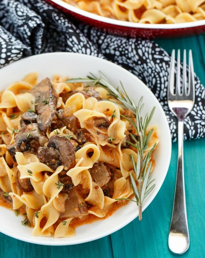 Mushroom stroganoff