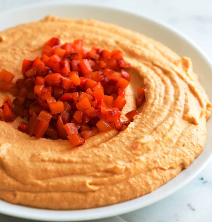 Roasted-red-pepper-hummus-recipe