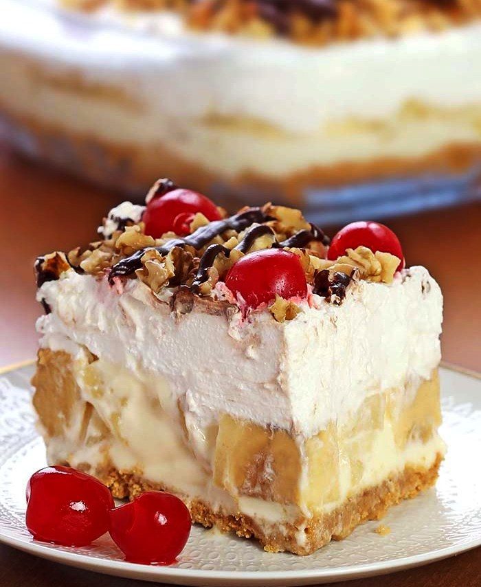 No-bake banana split dessert