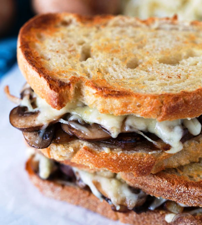  Caramelized onion, mushroom, and swiss melt