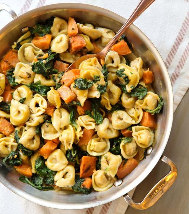Creamy tortellini with sweet potato and spinach