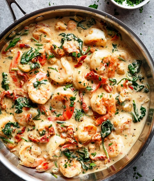 Creamy garlic butter tuscan shrimp