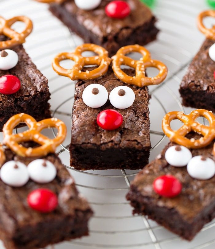 Rudolph the red-nosed BROWNIE! These Easy Rudolph Reindeer Brownies are the perfect Christmas treat that’s easy to make!