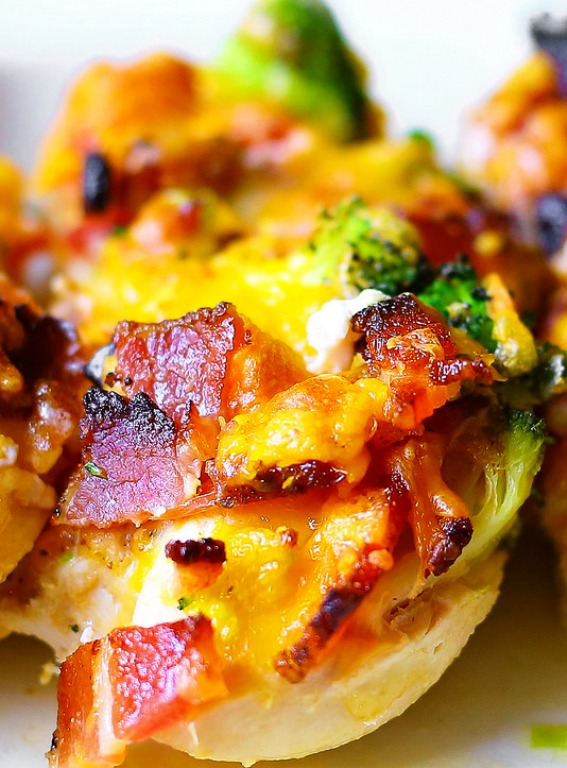 Broccoli bacon and cheddar chicken dish