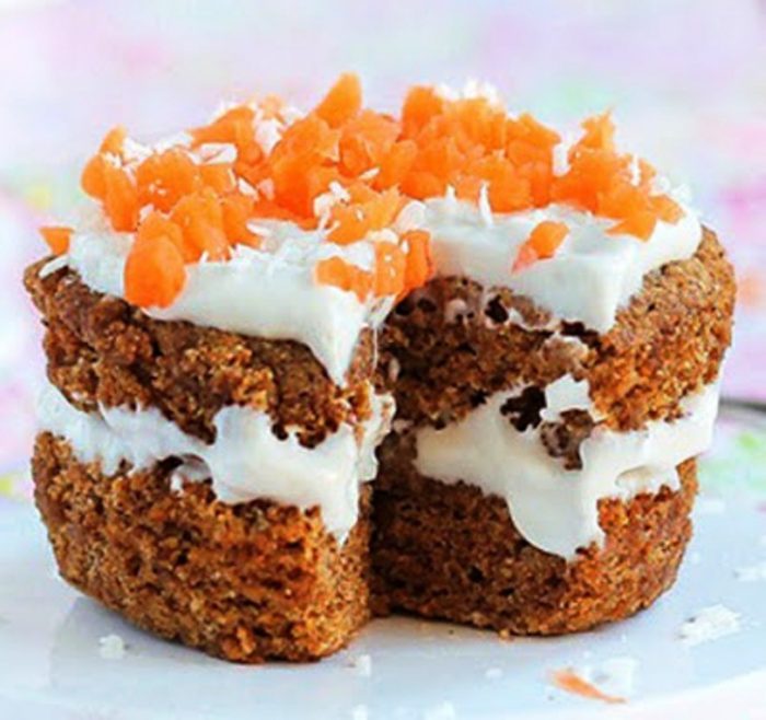 Carrot cake in a mug