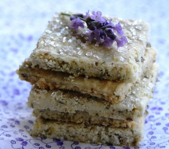 Lavender lemon shortbread -delights