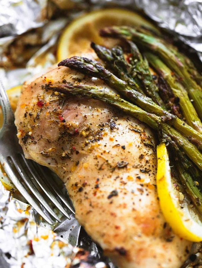 Lemon chicken & asparagus foil packs