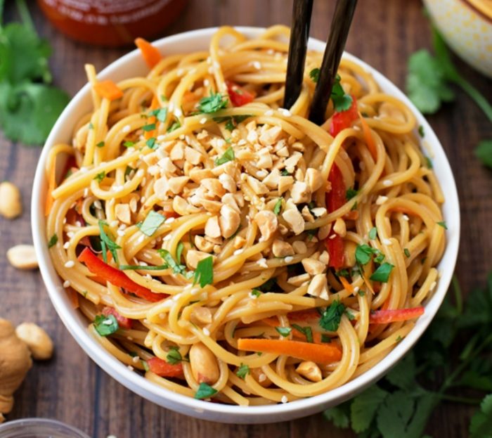 20 minute spicy thai noodle bowls
