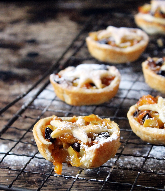 These healthy carrot and apple mince pies are easy to make, refined sugar-free and bursting with fruit and veg. They're a perfect Christmas treat for kids and grown-ups.