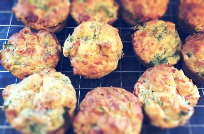 simple savoury broccoli and cheese muffins