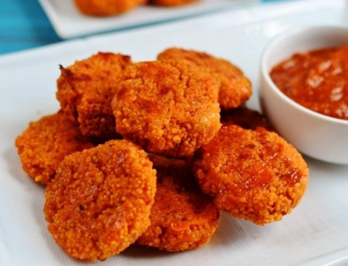 Cheesy couscous bites with tomato dip