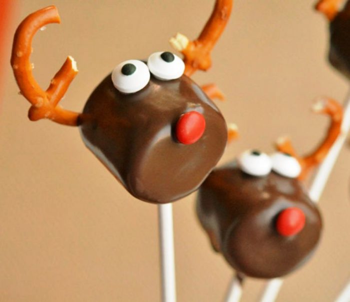 Chocolate-covered-marshmallow-reindeer