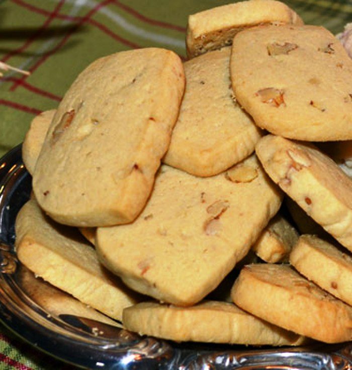 Homemade grandmothers ice box cookie recipe idea for the holidays.