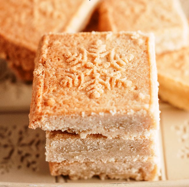 Certain traditions get widely associated with certain holidays, but families tend to develop their own specific traditions. And we think this is super fun and super important! Fun family traditions foster togetherness, unity, and wonderful memories…the sorts of things that you want to be the bedrock of your family existence.