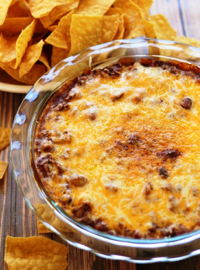 This dip is seriously SO good and is ridiculously easy to make – just 3 ingredients and you can pop it in the microwave or oven for a few minutes.