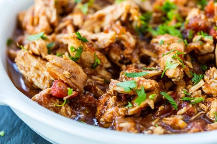 Crock pot 3-ingredient balsamic chicken