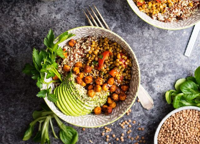 Warm lentil and tomato salad