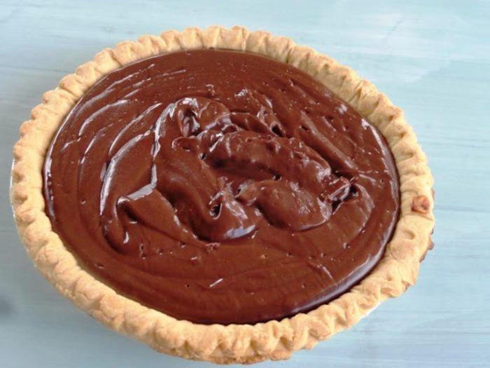 Chocolate pudding pie