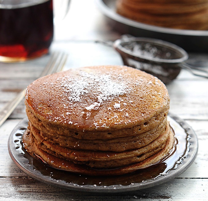 This pancake recipe looks like it calls for a lot of ingredients but I promise it’s just the gingerbread spices you most likely already have in your cabinet.